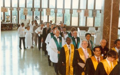 Professors and doctors from different countries as well as members of the Diplomatic Academy.